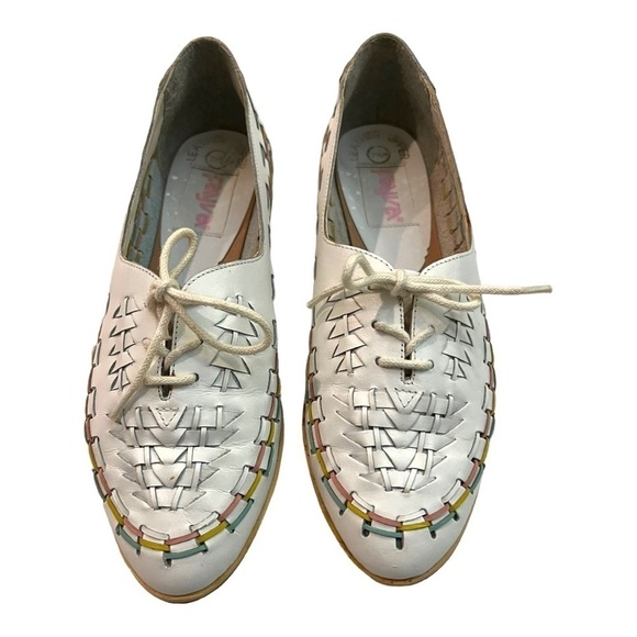 Vintage Fayva White and Pastel Leather Moccasins 7.5 - Picture 1 of 10